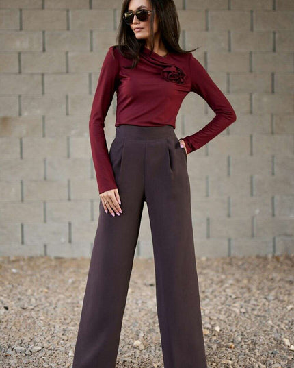 Women trousers model 216487