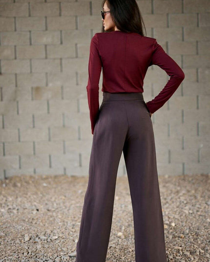 Women trousers model 216487