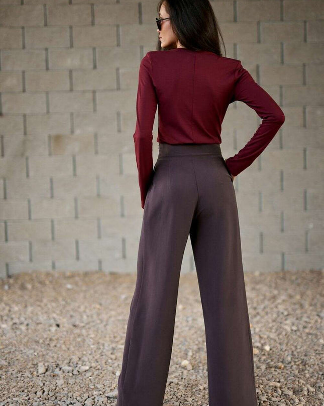 Women trousers model 216487