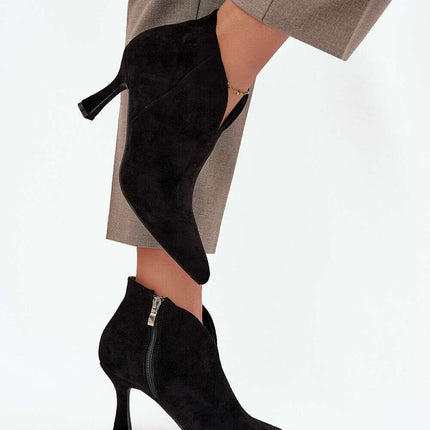 Heel boots model 217504