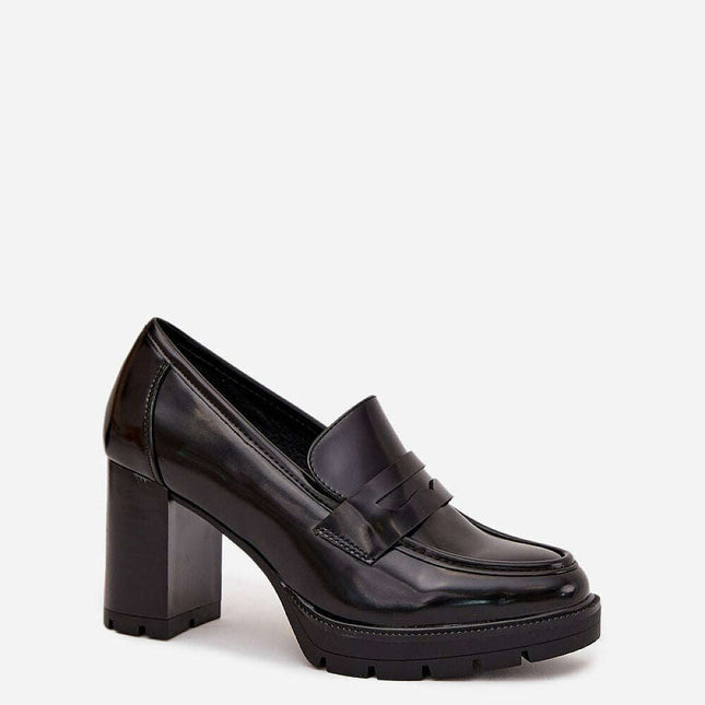 Heeled low shoes model 217690