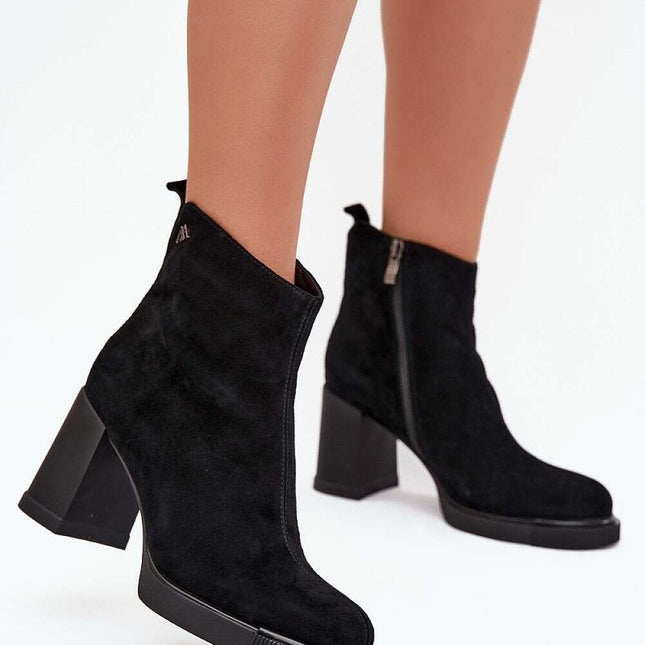 Heel boots model 217801