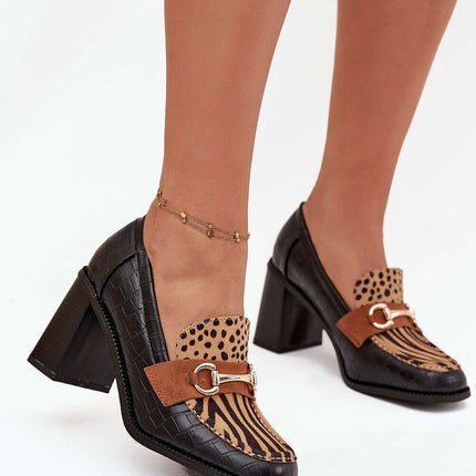 Heeled low shoes model 217843