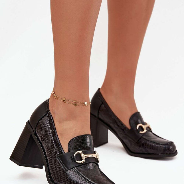 Heeled low shoes model 217846