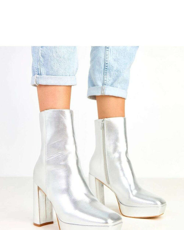 Heel boots model 217910