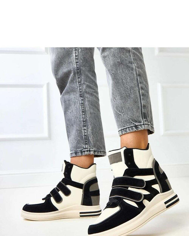 Sport Shoes model 217956