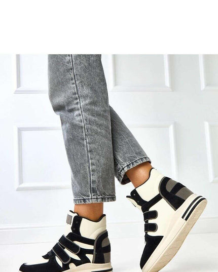 Sport Shoes model 217956