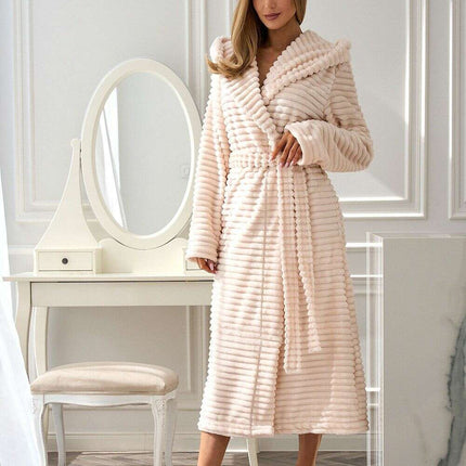 Women’s Quilted Bathrobe with Hood, Pockets & Tie Waist – Très Elite