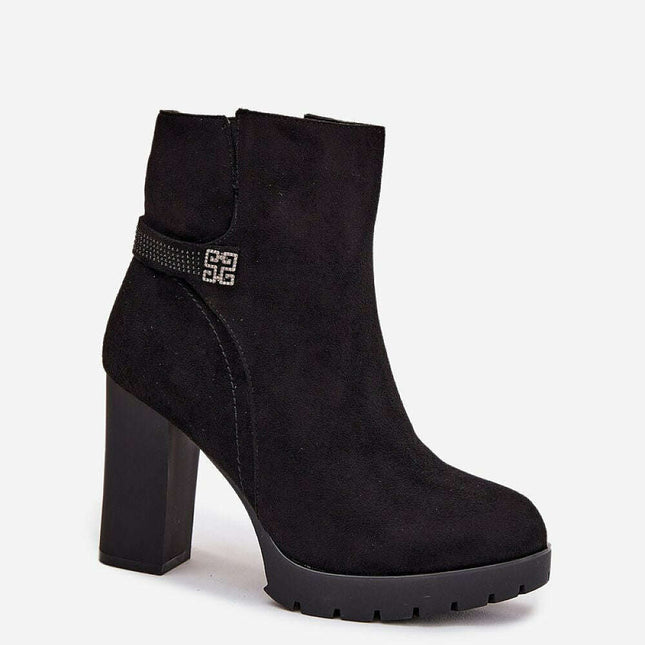 Heel boots model 218076