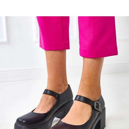 Heeled low shoes model 218165