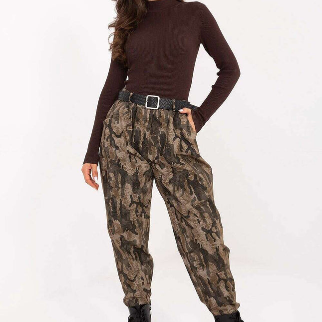 Women trousers model 218436