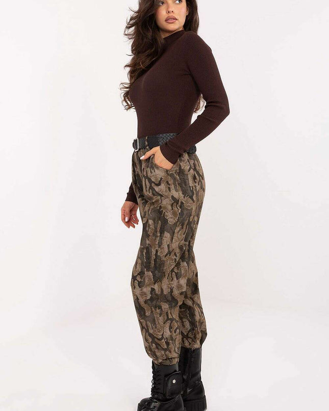 Women trousers model 218436