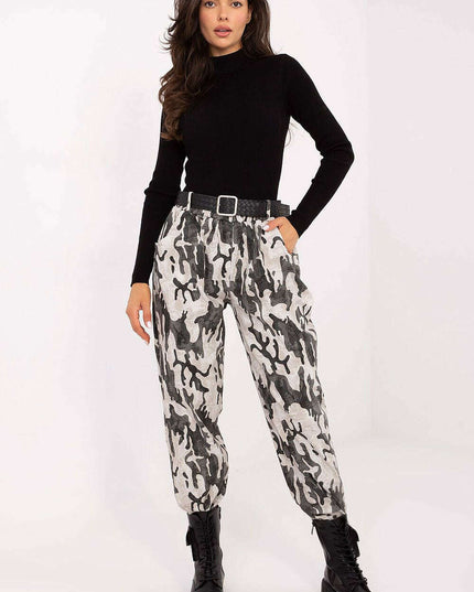 Women trousers model 218437