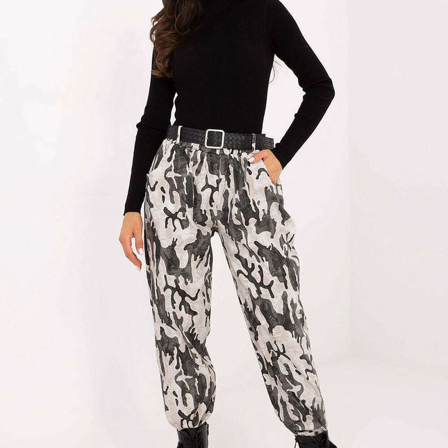 Women trousers model 218437