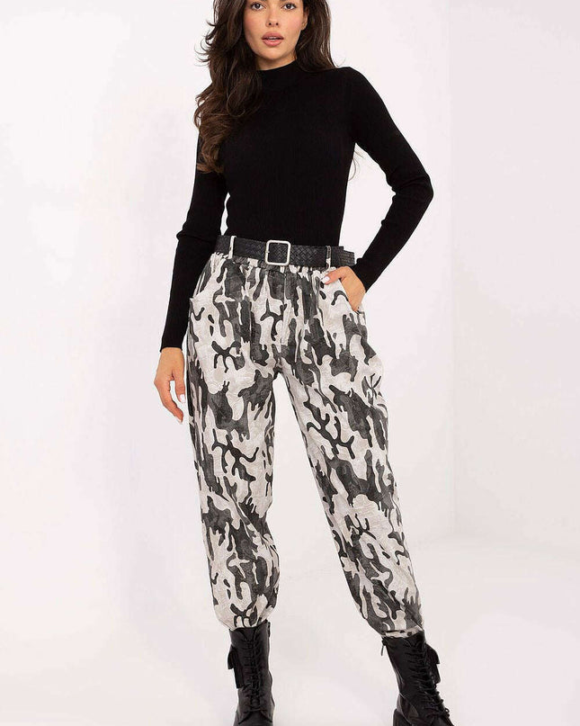 Women trousers model 218437