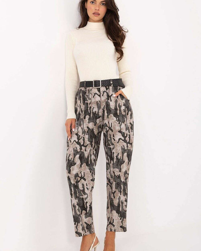 Women trousers model 218438
