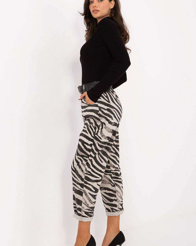 Women trousers model 218442
