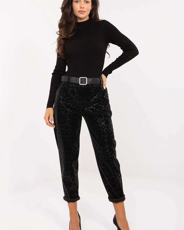 Women trousers model 218443