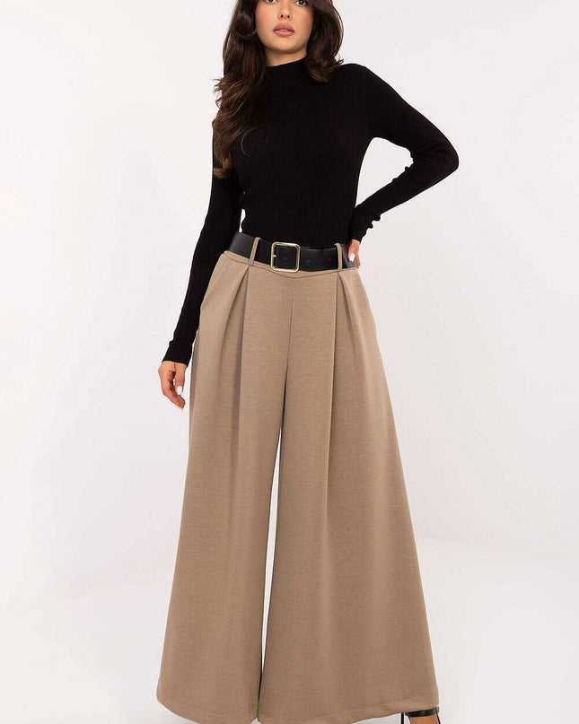 Women trousers model 218449