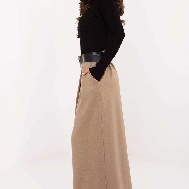 Women trousers model 218449