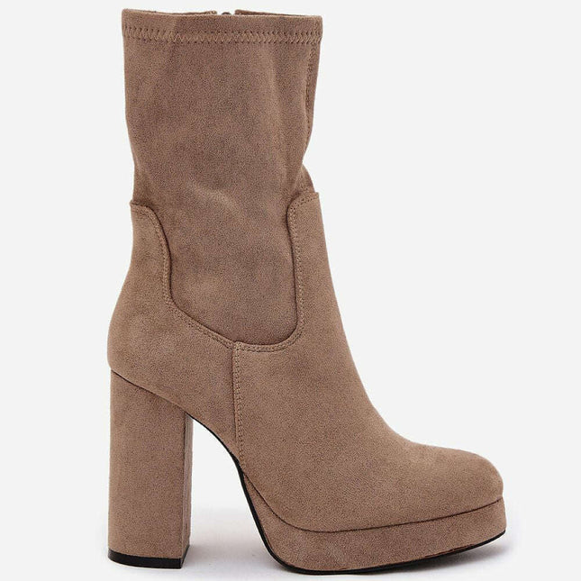 Heel boots model 218498