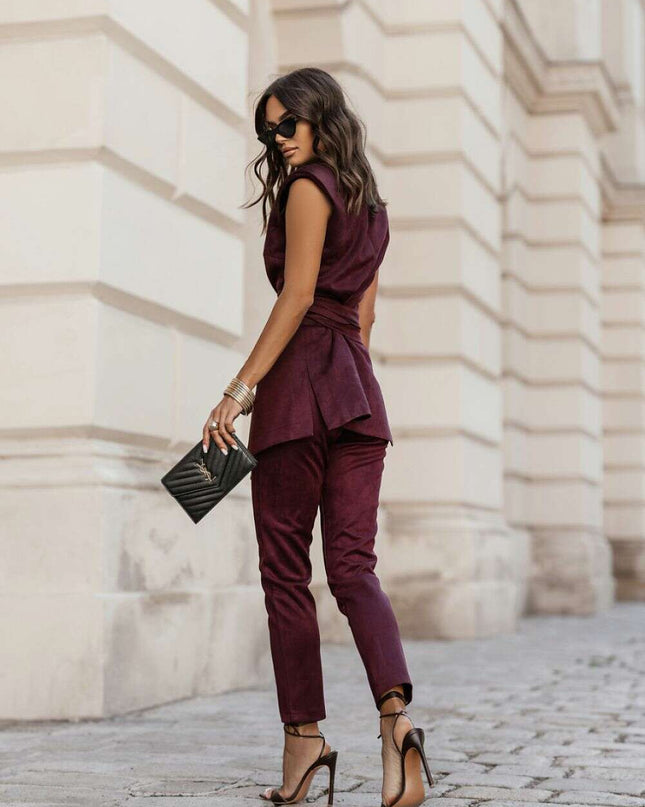 Women trousers model 218576