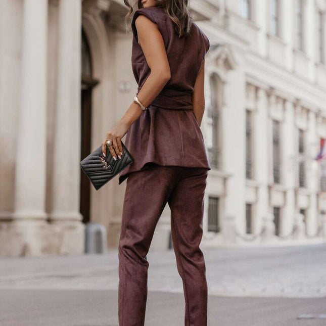 Women trousers model 218577