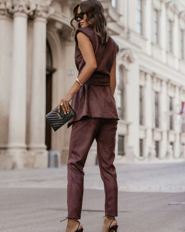 Women trousers model 218577