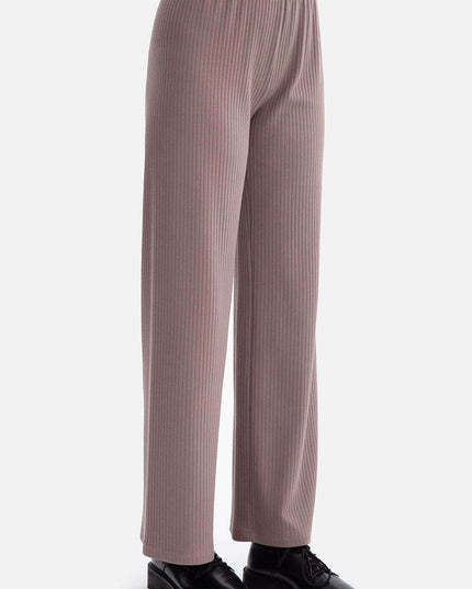 Women trousers model 218662