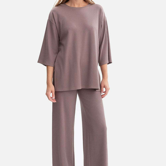 Women trousers model 218662