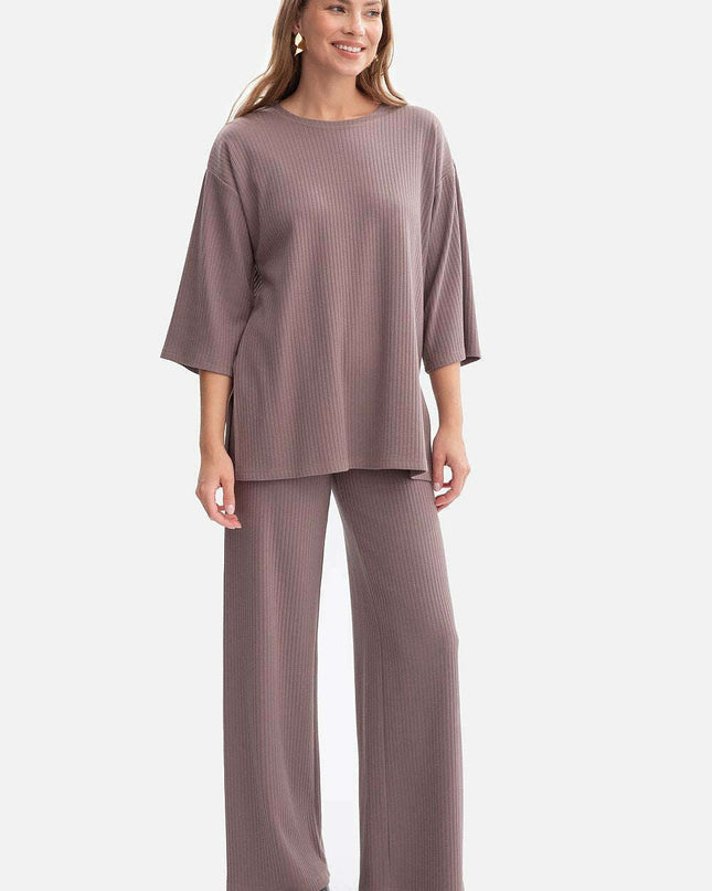 Women trousers model 218662