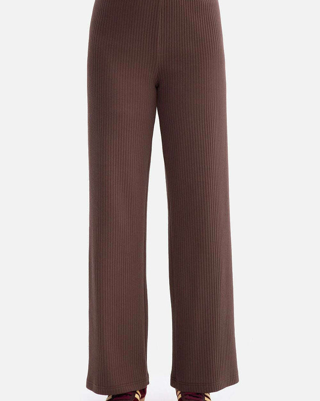 Women trousers model 218665