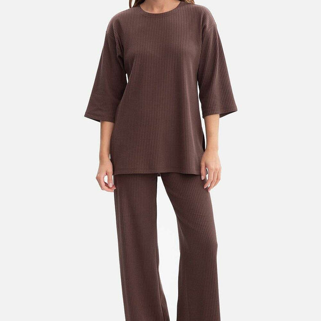 Women trousers model 218665