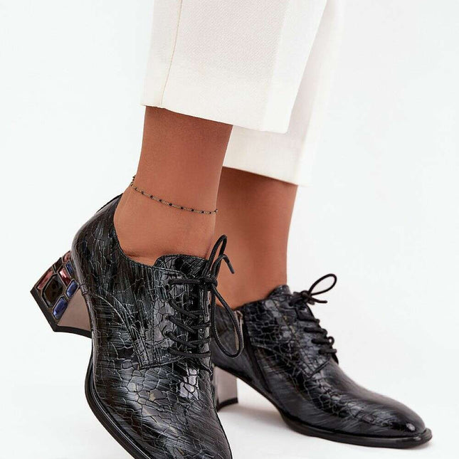 Heeled low shoes model 218694