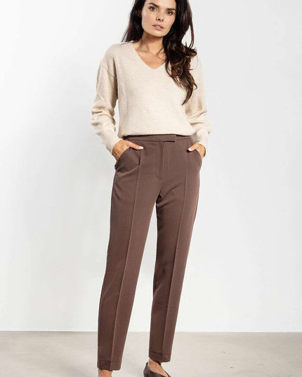 Women trousers model 218977