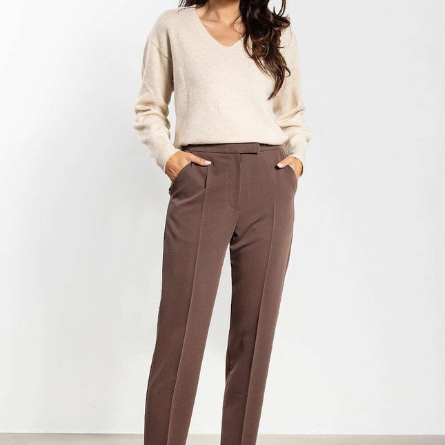 Women trousers model 218977