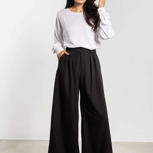 Women trousers model 218989