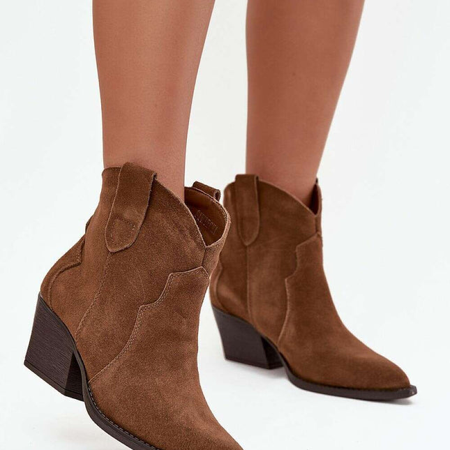 Heel boots model 219126