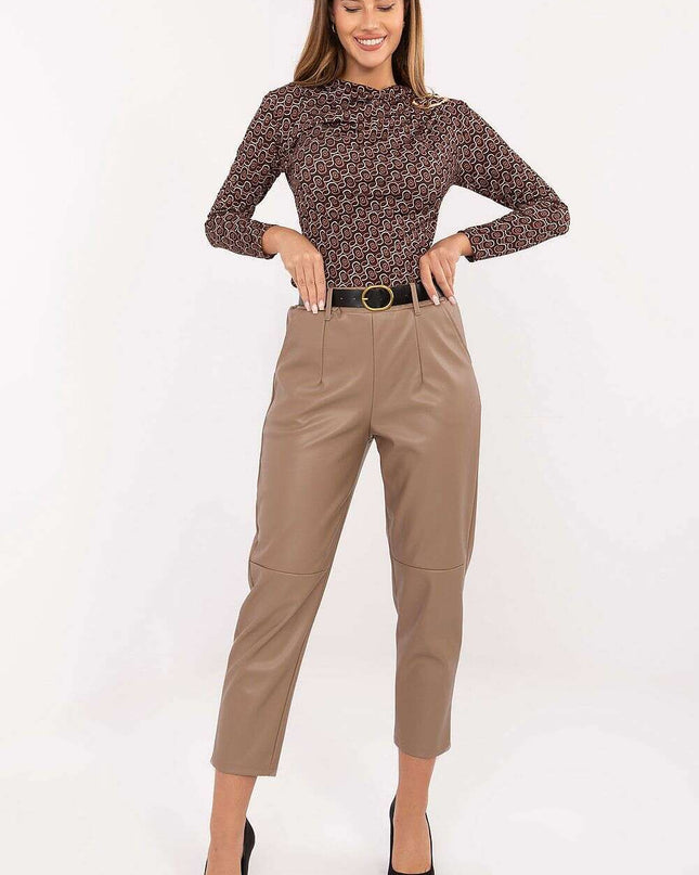 Women trousers model 219383