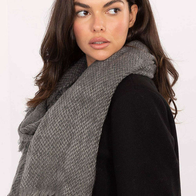 Shawl model 219618