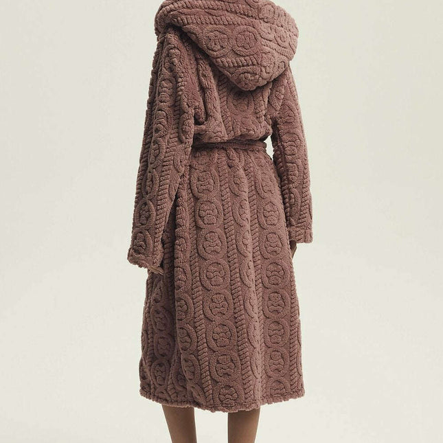 Women's Quilted Hooded Bathrobe with Pockets – Warm & Stylish Loungewear