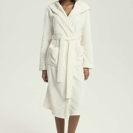 Women’s Hooded Quilted Bathrobe – Plush Pockets & Adjustable Tie