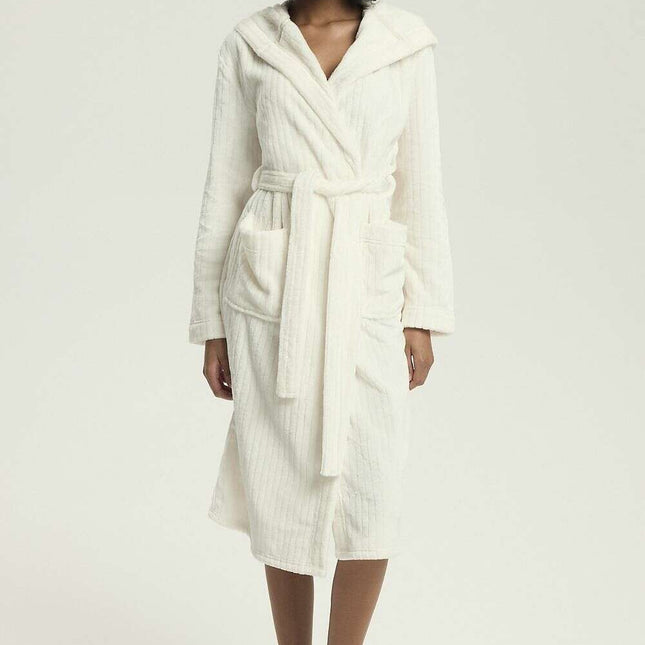 Women’s Hooded Quilted Bathrobe – Plush Pockets & Adjustable Tie