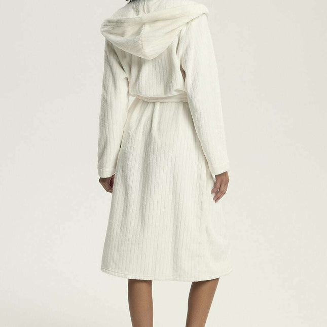 Women’s Hooded Quilted Bathrobe – Plush Pockets & Adjustable Tie