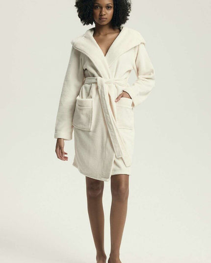 Hooded Women’s Fleece Bathrobe – Plush Softness & Pockets