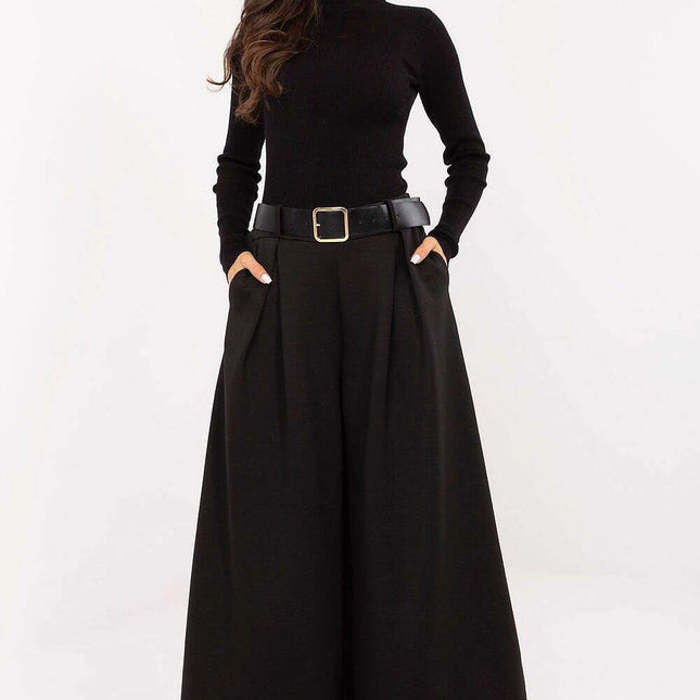 Women trousers model 220011