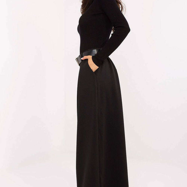 Women trousers model 220011