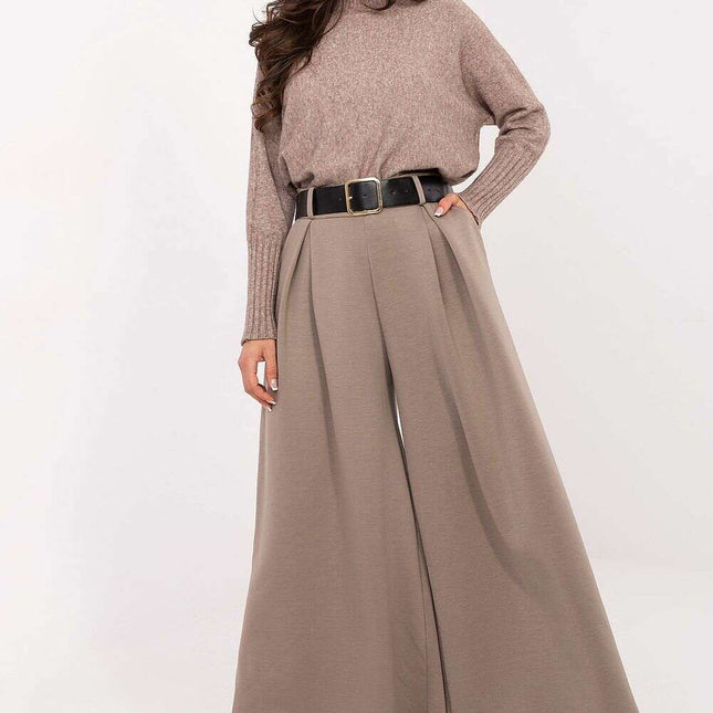 Women trousers model 220012