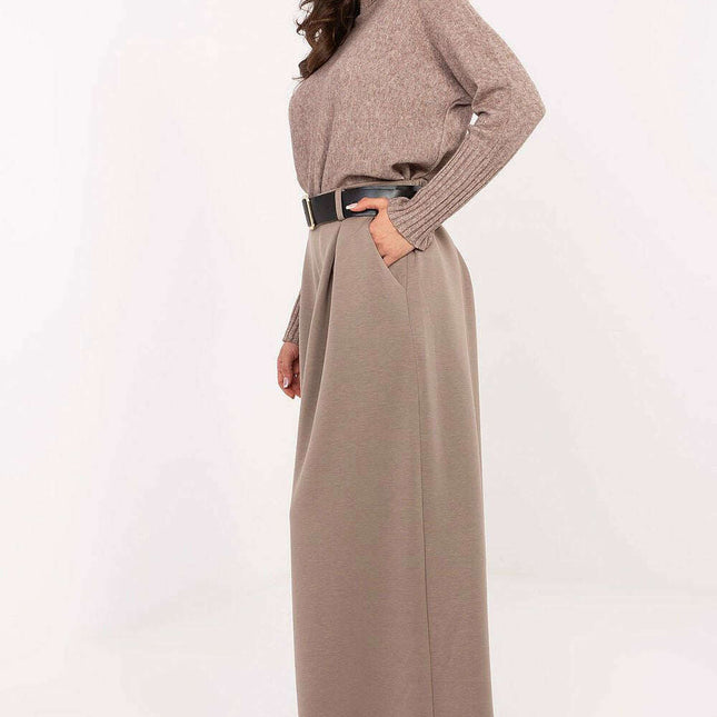 Women trousers model 220012