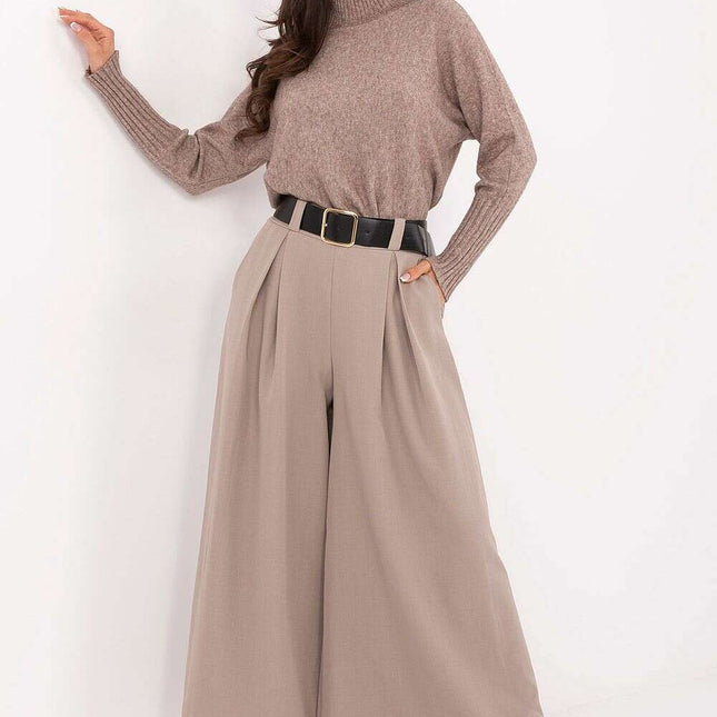Women trousers model 220022